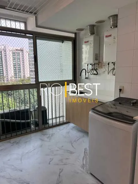 Furnished apartment with 4 bedrooms and 5 bathrooms — photo 28
