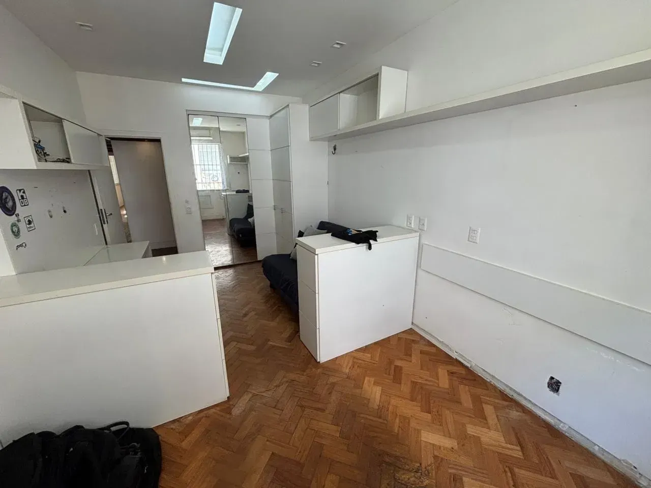 Furnished apartment with a closed kitchen and 4 bedrooms — photo 11