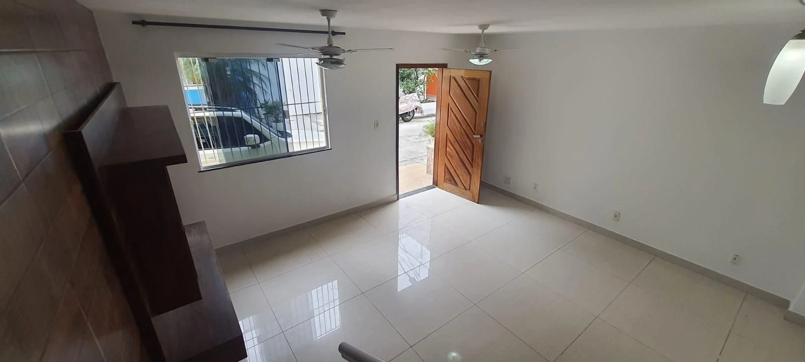 3-bedroom house with 4 bathrooms and 1 parking spot — photo 4