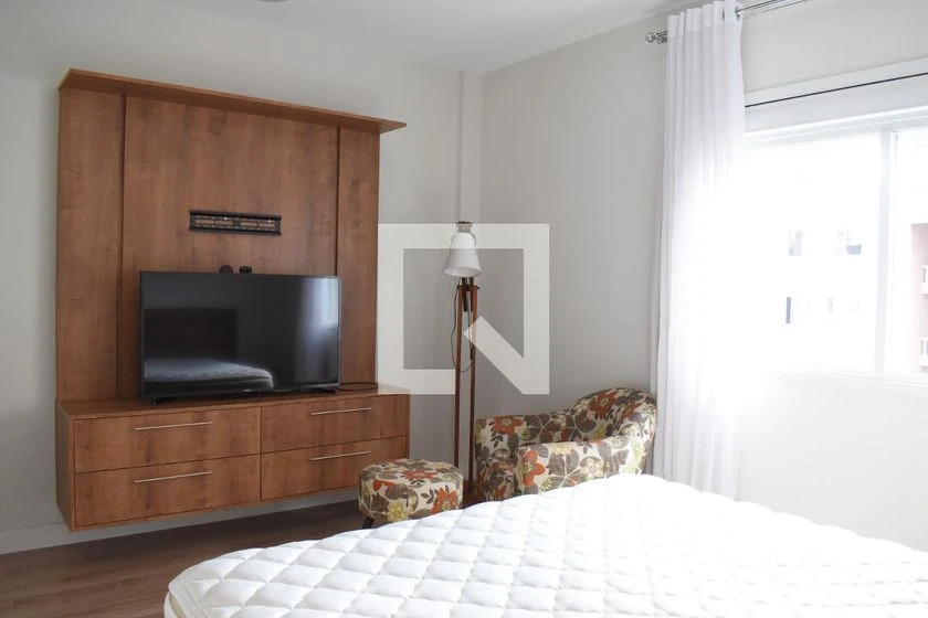 Apartment with 3 bedrooms, balcony and private BBQ — photo 6