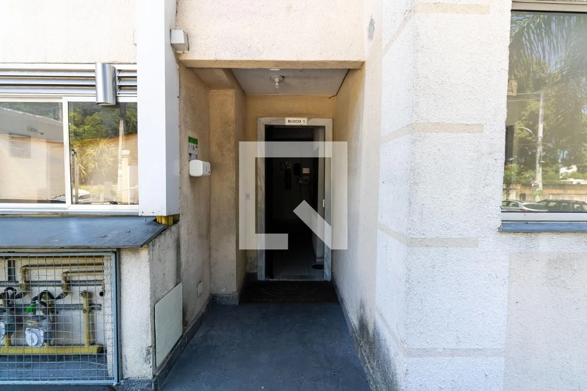 Apartamento sem mobília de 2 quartos com vaga e cozinha aberta — photo 23