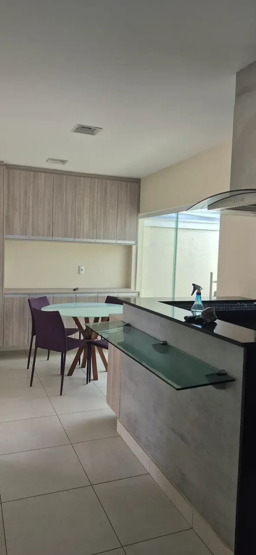 Furnished triplex house with 5 bedrooms and 300 m² — photo 25