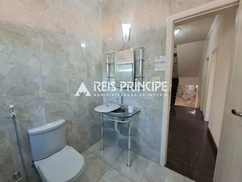 Casa com 5 quartos e 5 banheiros, 364 m² com garagem — photo 19