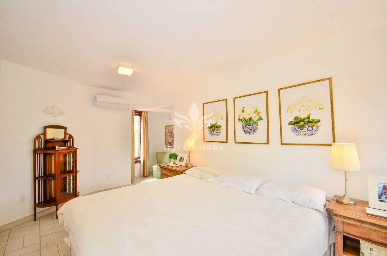 Casa mobiliada com 7 quartos e piscina ao ar livre — photo 32