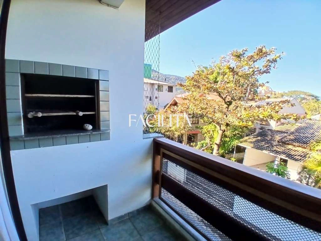 2-bedroom apartment with an open-plan kitchen — photo 4