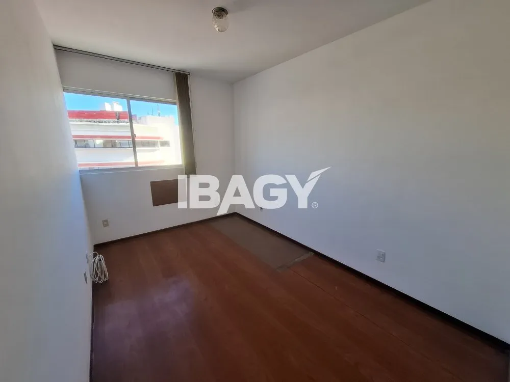 Квартира с 3 спальнями и 1 ванной при спальне, 90 м² — photo 3