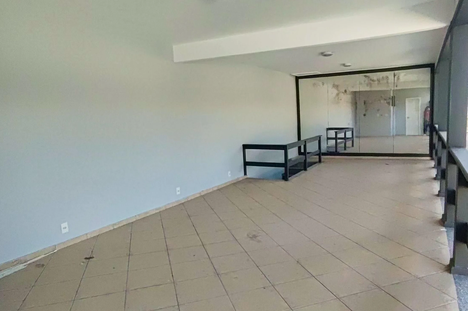 Casa mobiliada em condomínio com 6 suítes e 8 banheiros — photo 11