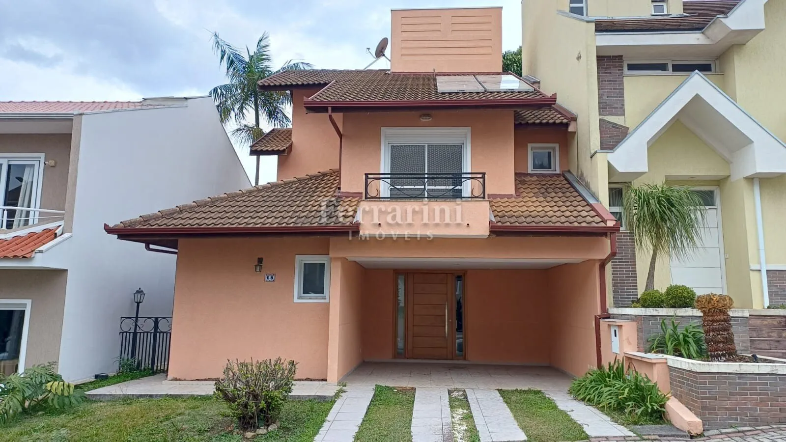 Rental house with 3 bedrooms and 4 bathrooms — photo 2
