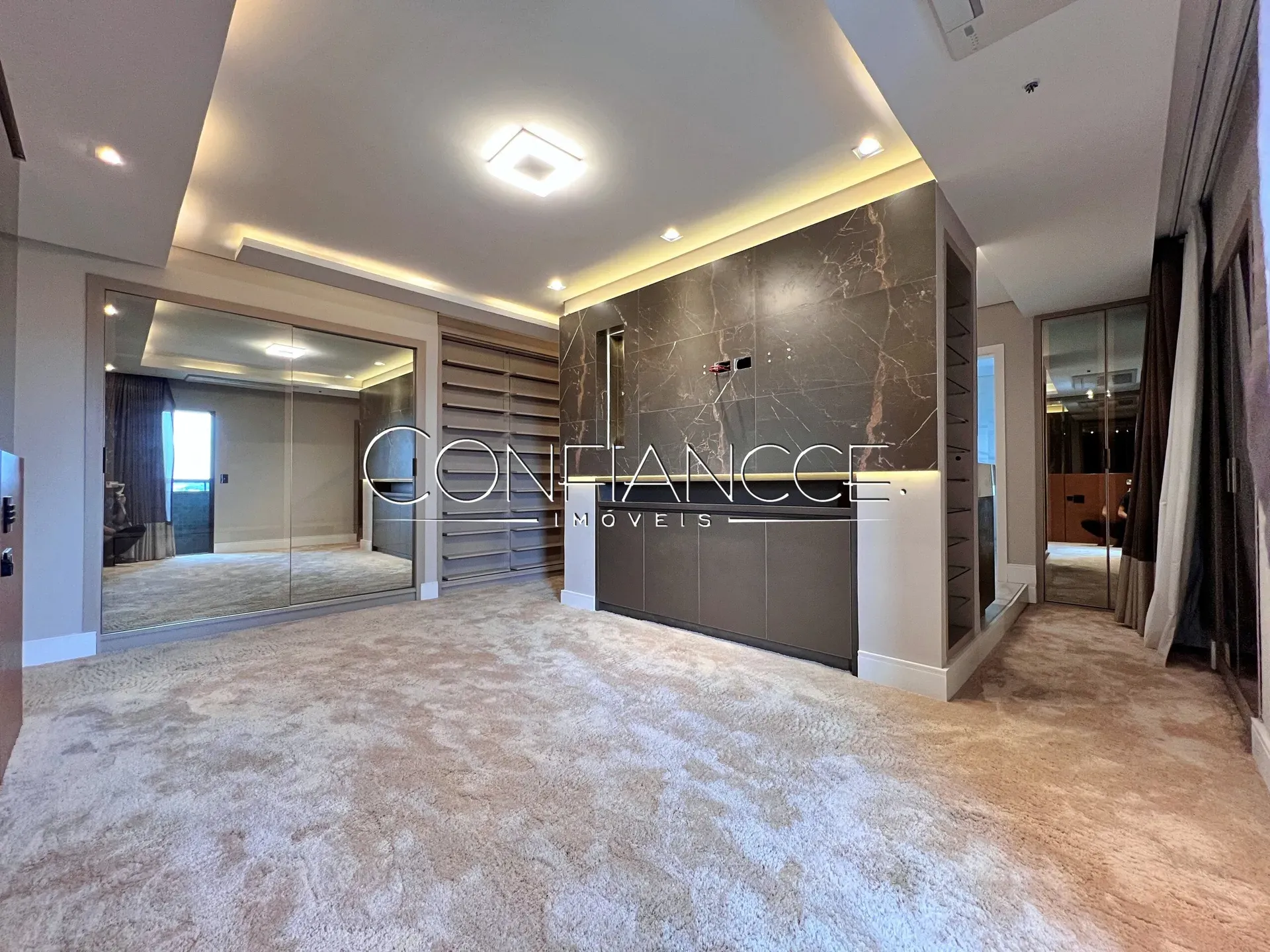 Apartamento de 463 m² con 3 suites y 4 plazas — photo 24