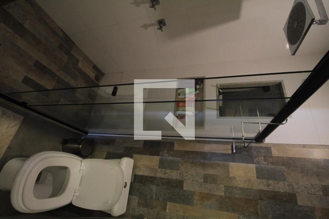 Furnished house with 4 en-suite bedrooms and private garden — photo 76