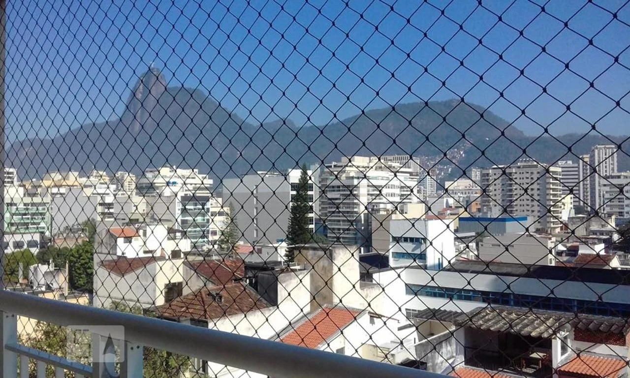 3-bedroom apartment with a mountain view — photo 9