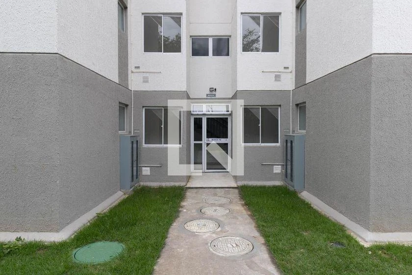 2-bedroom apartment in a building with a gym — photo 2