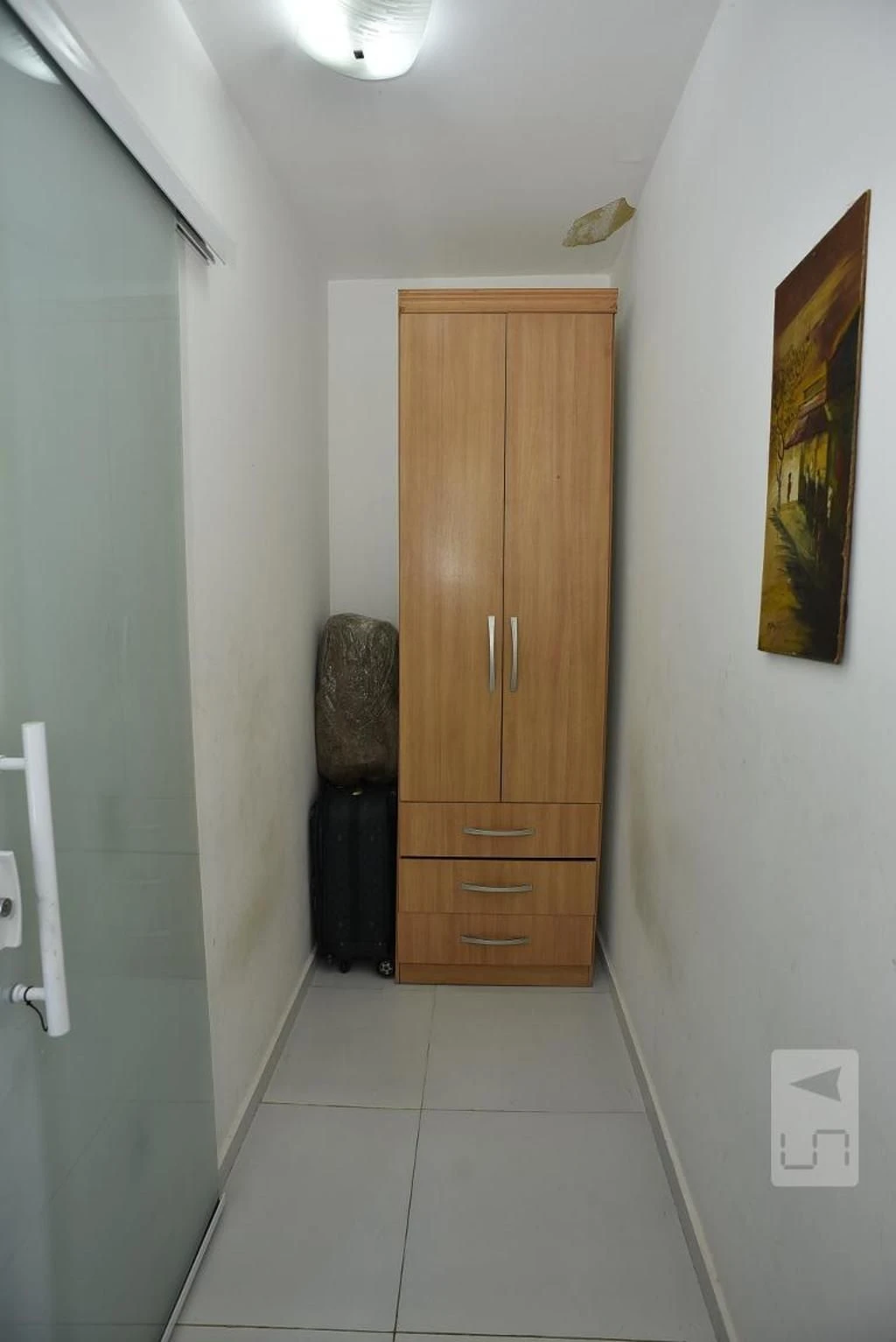 Furnished house with 2 en-suite bedrooms and laundry area — photo 38