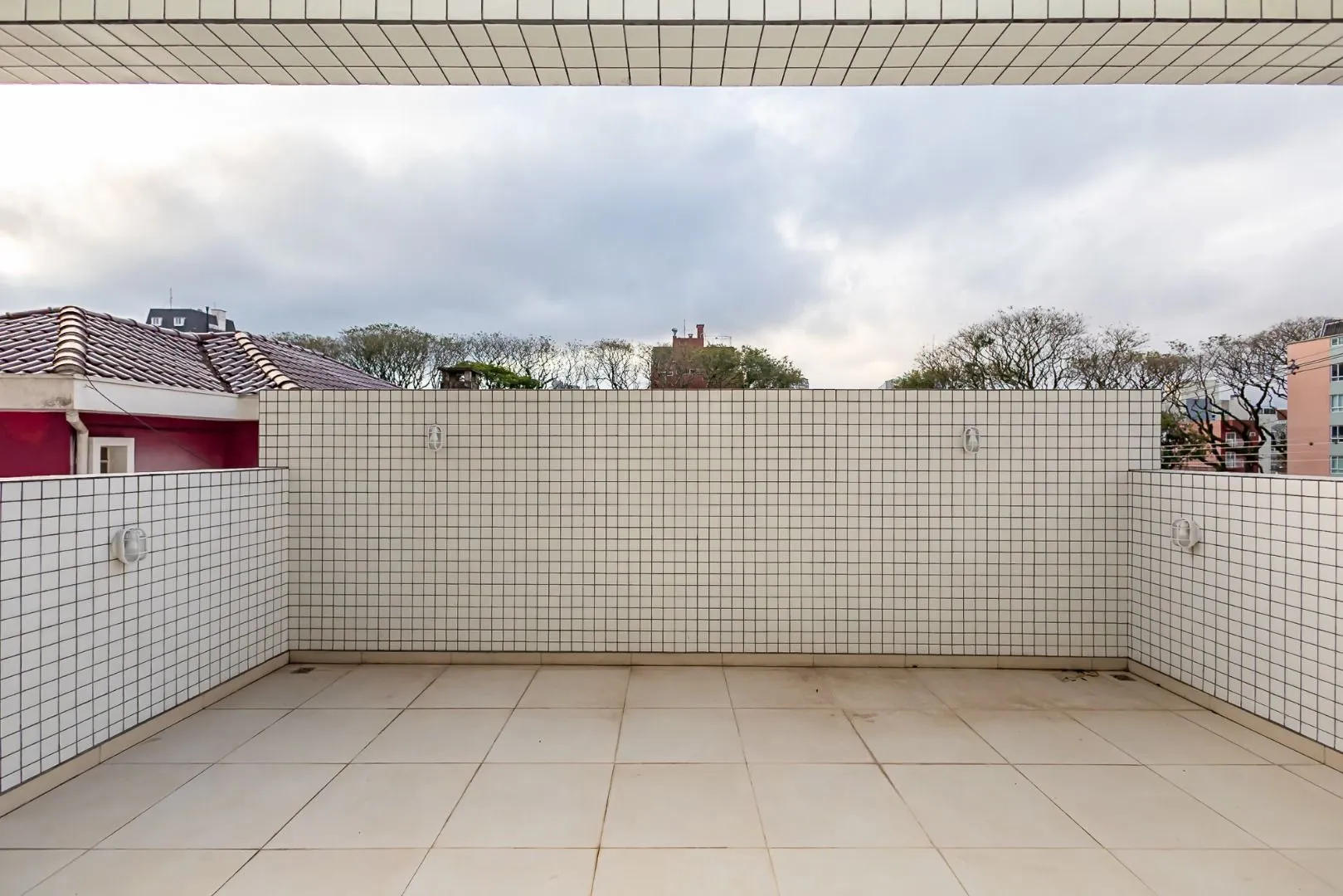 2-bedroom apartment with a washing machine in Curitiba — photo 15