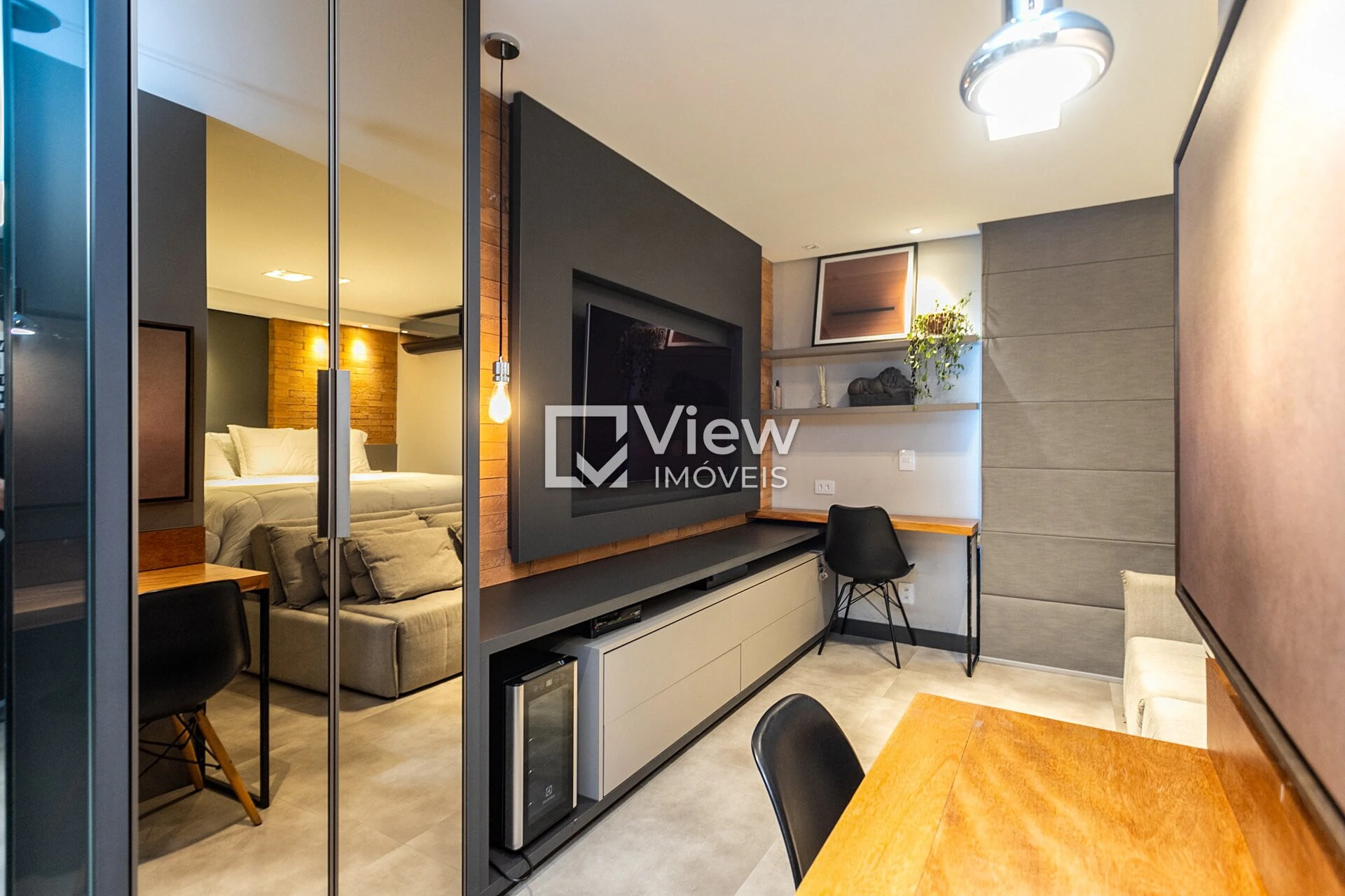 Furnished studio, 35 m², with floor-to-ceiling windows — photo 6