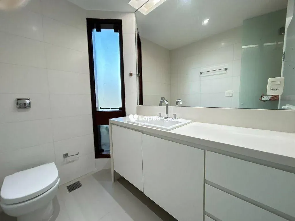 House with 5 en-suite bedrooms and an open gas kitchen — photo 41