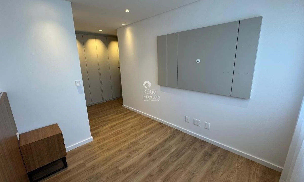 132 m² unfurnished apartment with 3 en-suites — photo 18