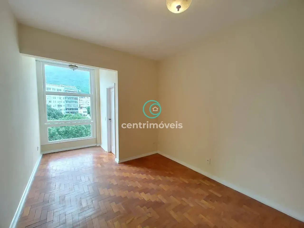 2-bedroom apartment with a mountain view in Rio de Janeiro — photo 25