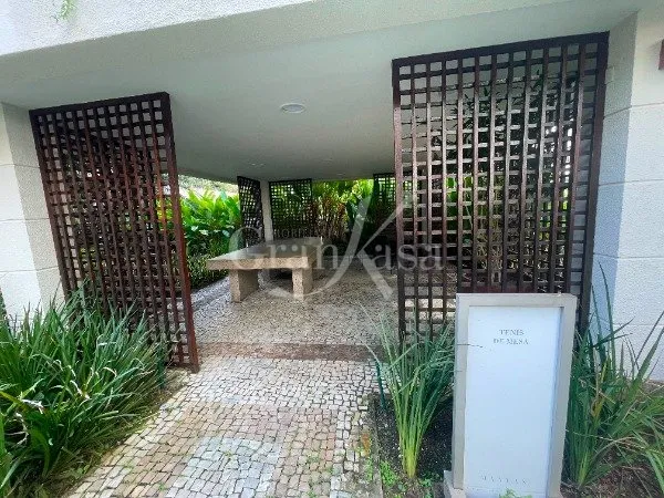 Apartment with 2 bedrooms, 1 bath, and a balcony — photo 36
