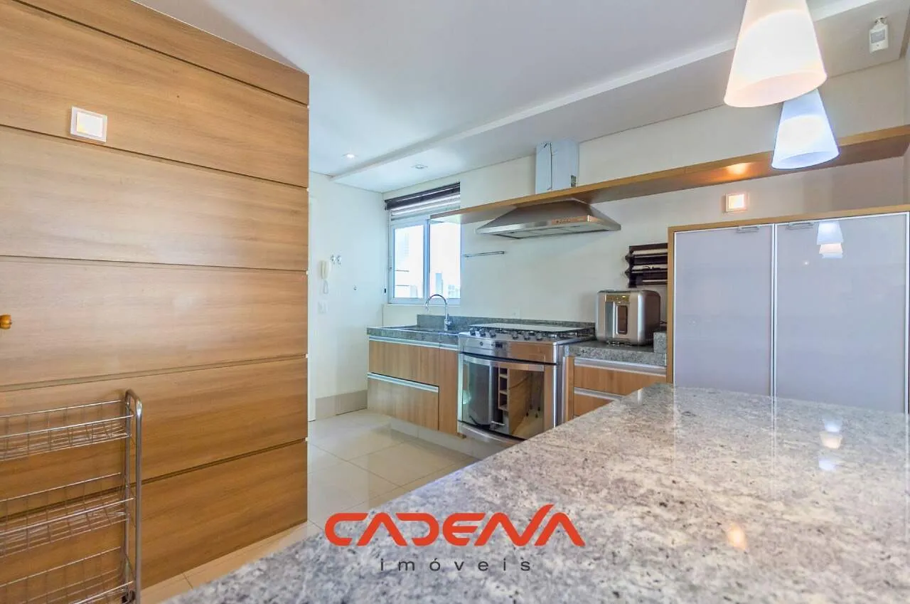 Квартира с 3 спальнями и грилем на балконе — photo 25