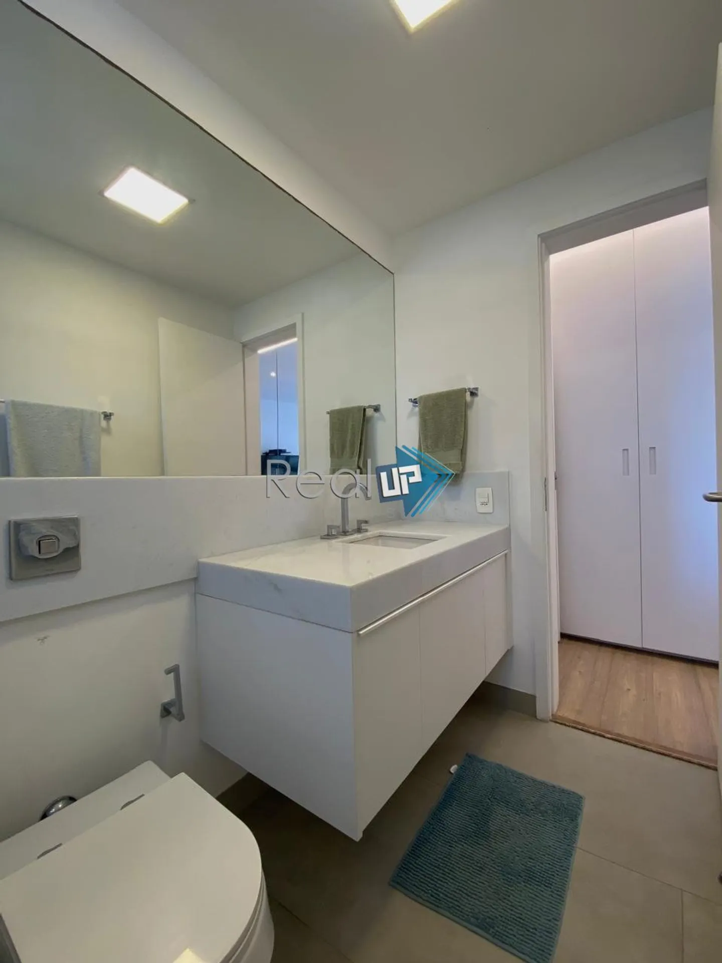 Apartamento de 2 suítes de 62 m² con vistas al agua — photo 32