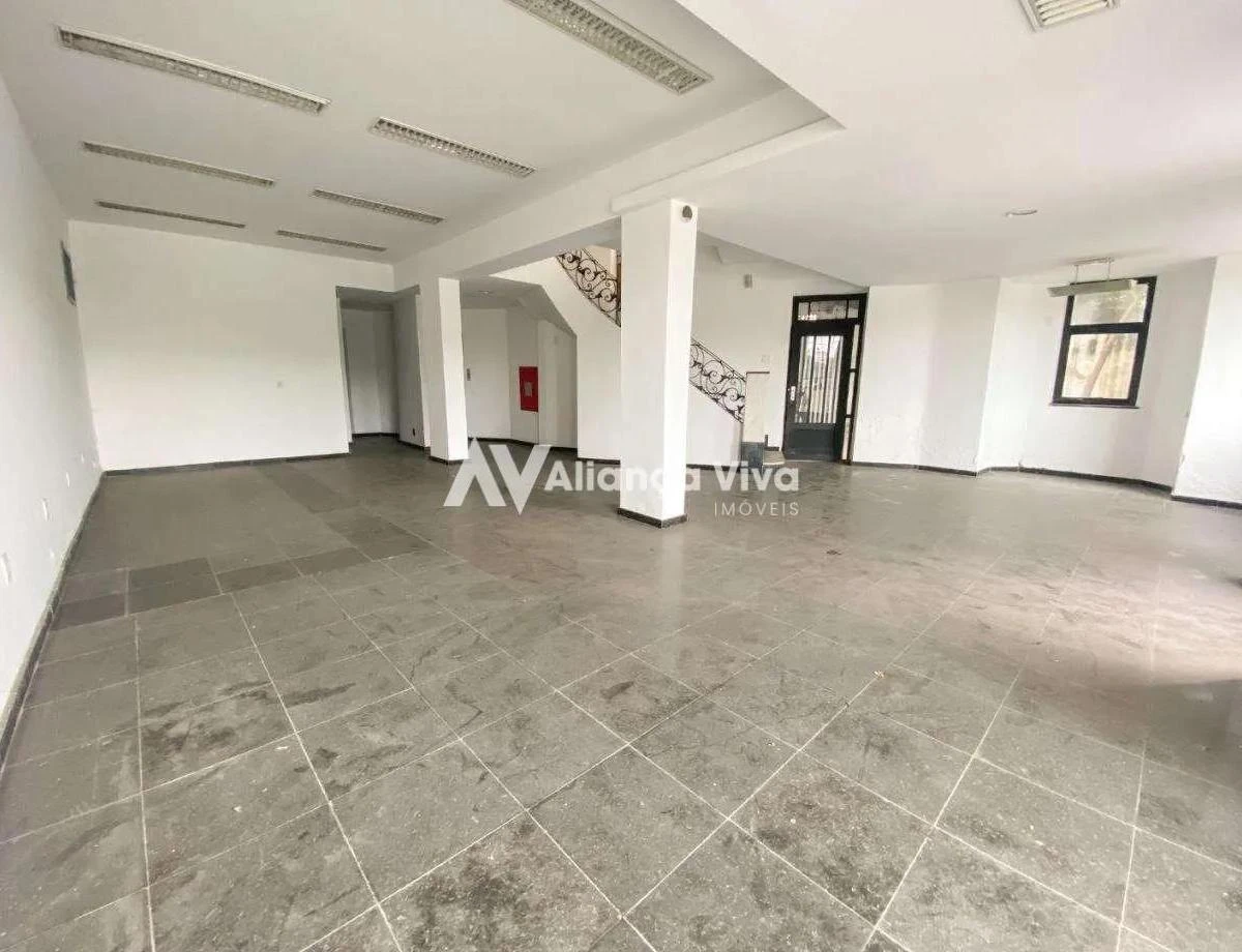 Casa, 824 m², com janelas do piso ao teto — photo 5