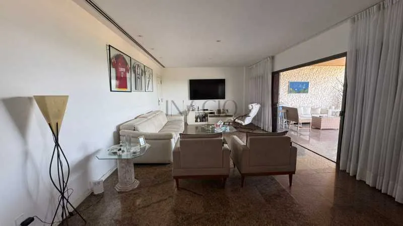 Apartamento mobiliado com 4 quartos e 2 banheiros — photo 6