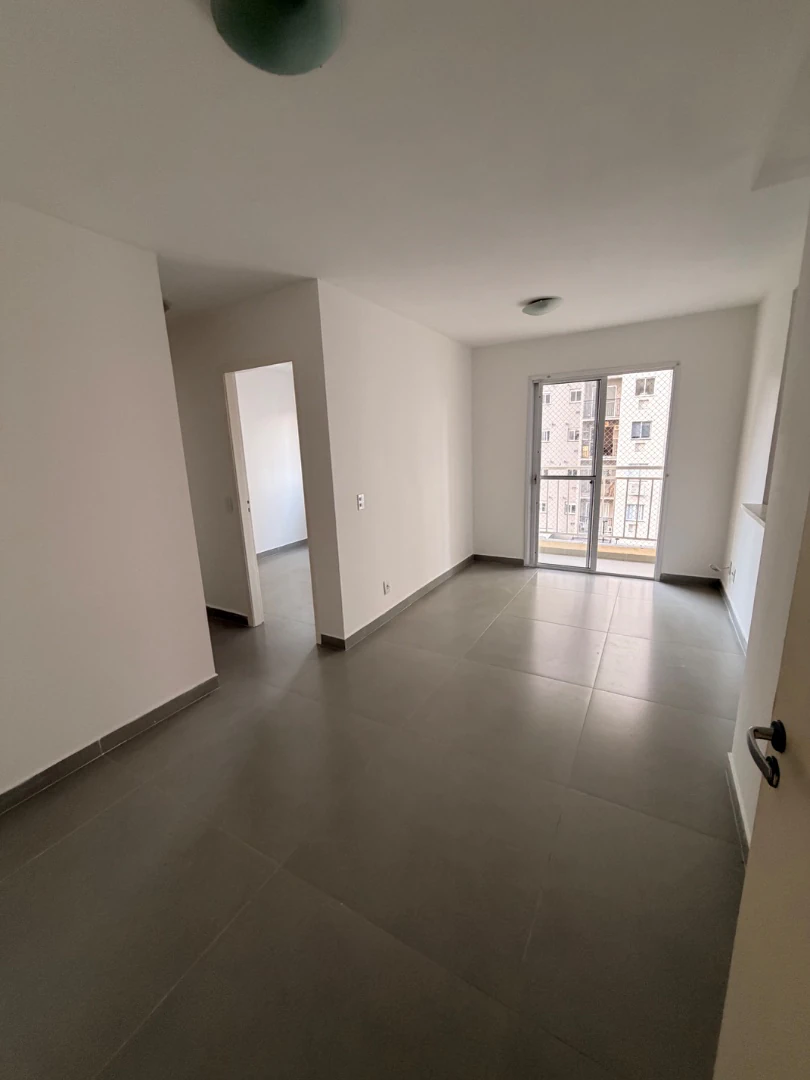 2-bedroom apartment with mountain and city view — photo 6