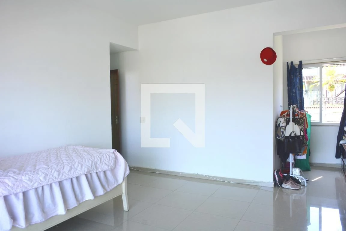 5-bedroom house with a garden — photo 12