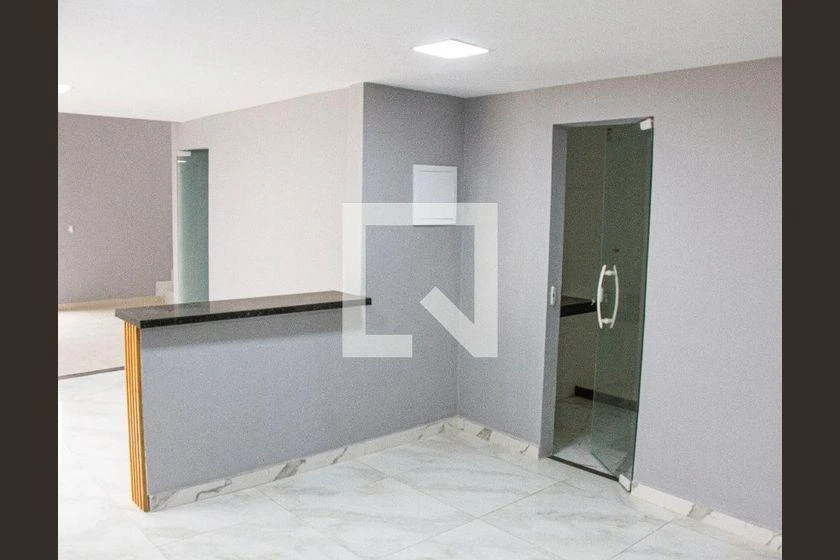Rental house with 4 bedrooms and 250 m² open-plan kitchen — photo 10