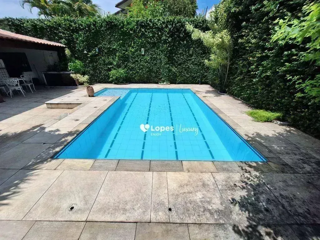Casa com 6 quartos e 720 m² com piscina e sauna — photo 32