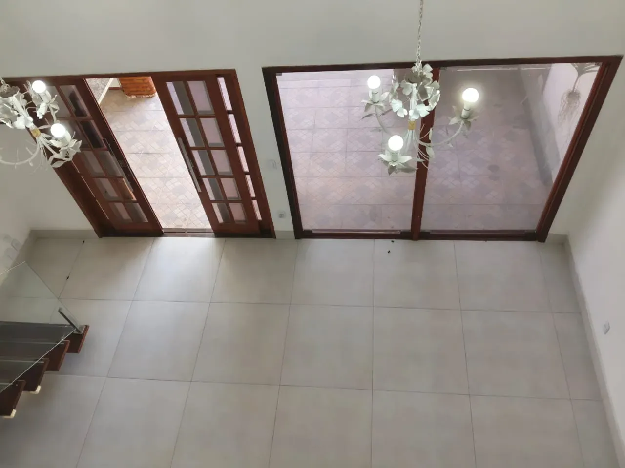 240 m² house with a garden and a grill on the balcony — photo 27