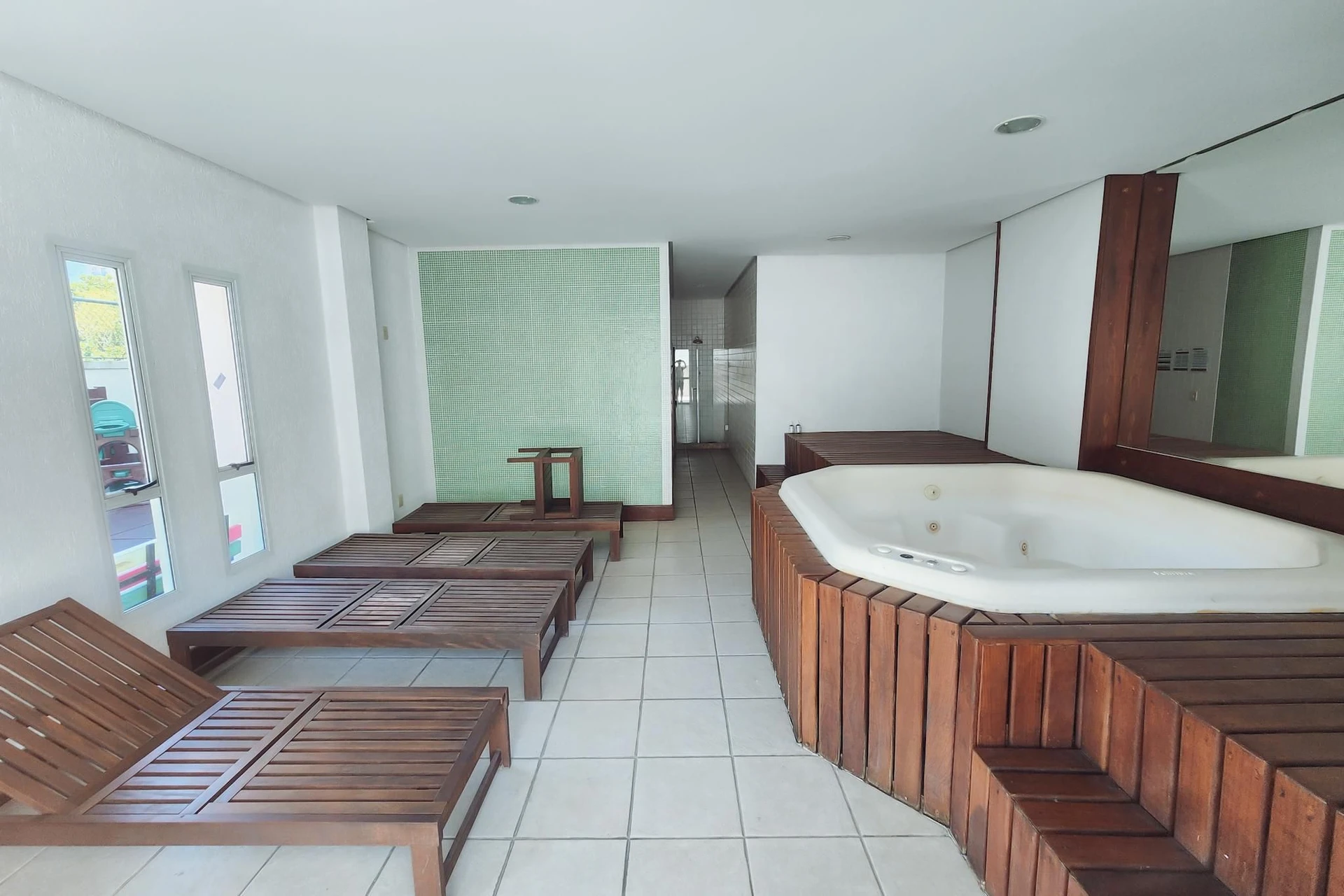 3-bedroom apartment with an ensuite suite and 2 parking — photo 19