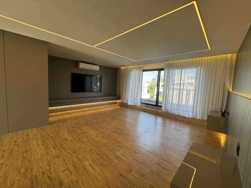 540 m² house with 5 en-suite bedrooms and open-plan kitchen — photo 17
