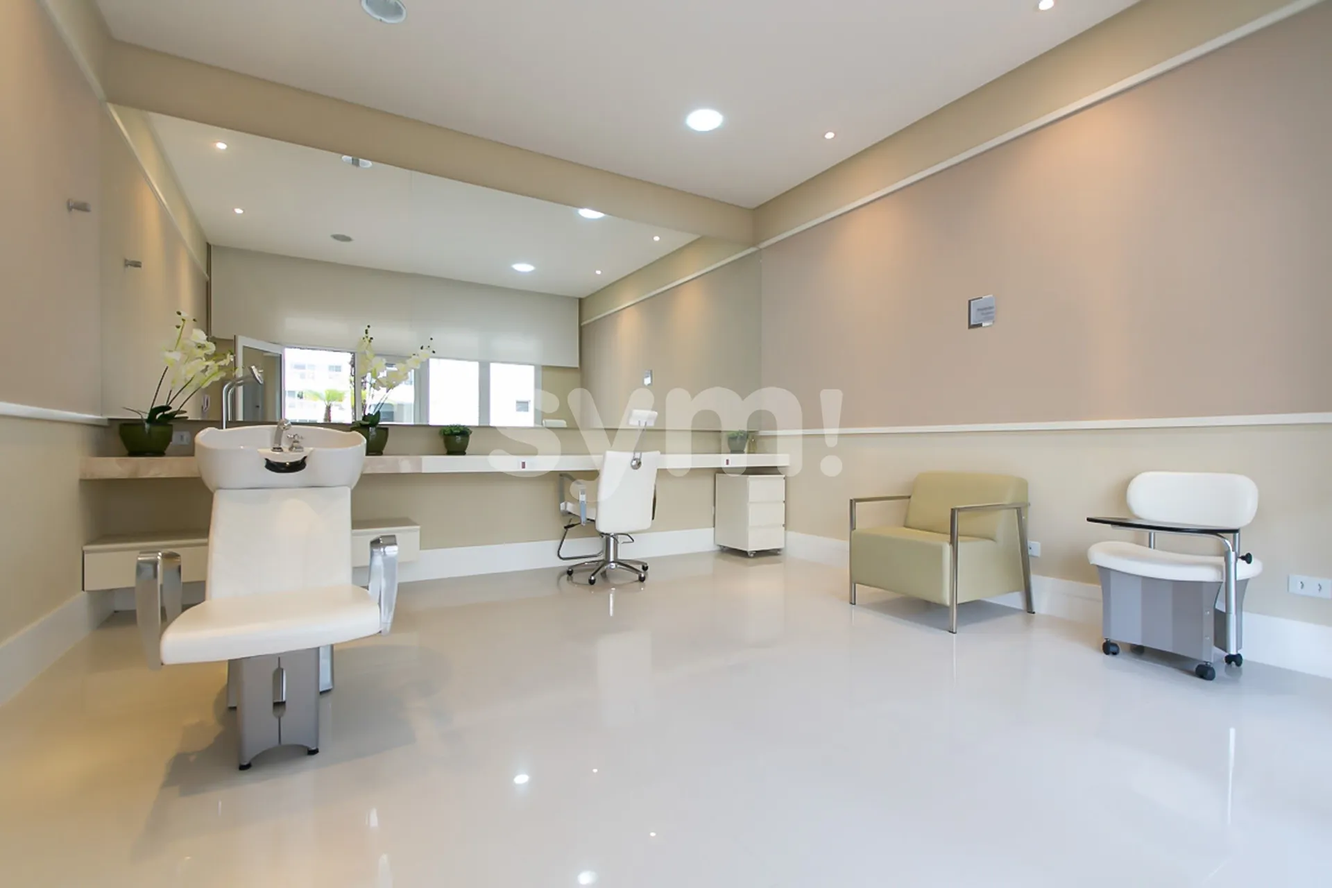 256 m² apartment with 3 en-suite bedrooms and enclosed balcony — photo 44