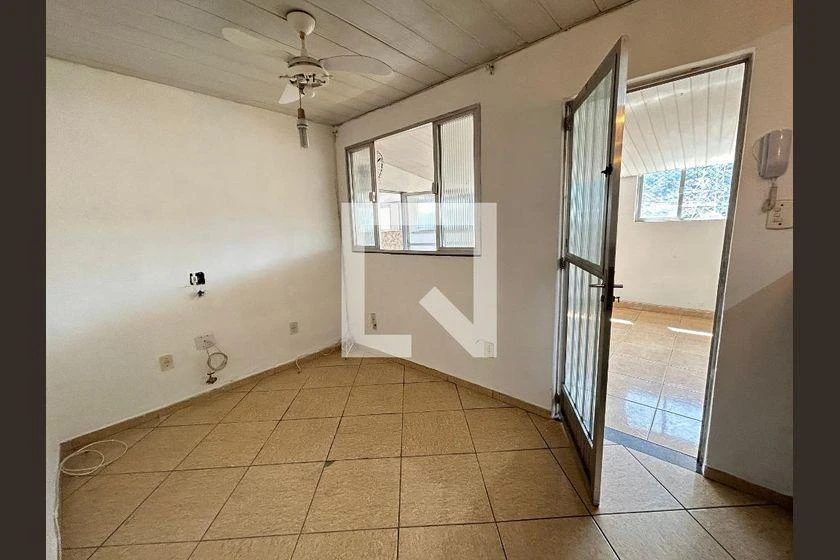144 m² apartment with 3 bedrooms and 2 bathrooms — photo 41