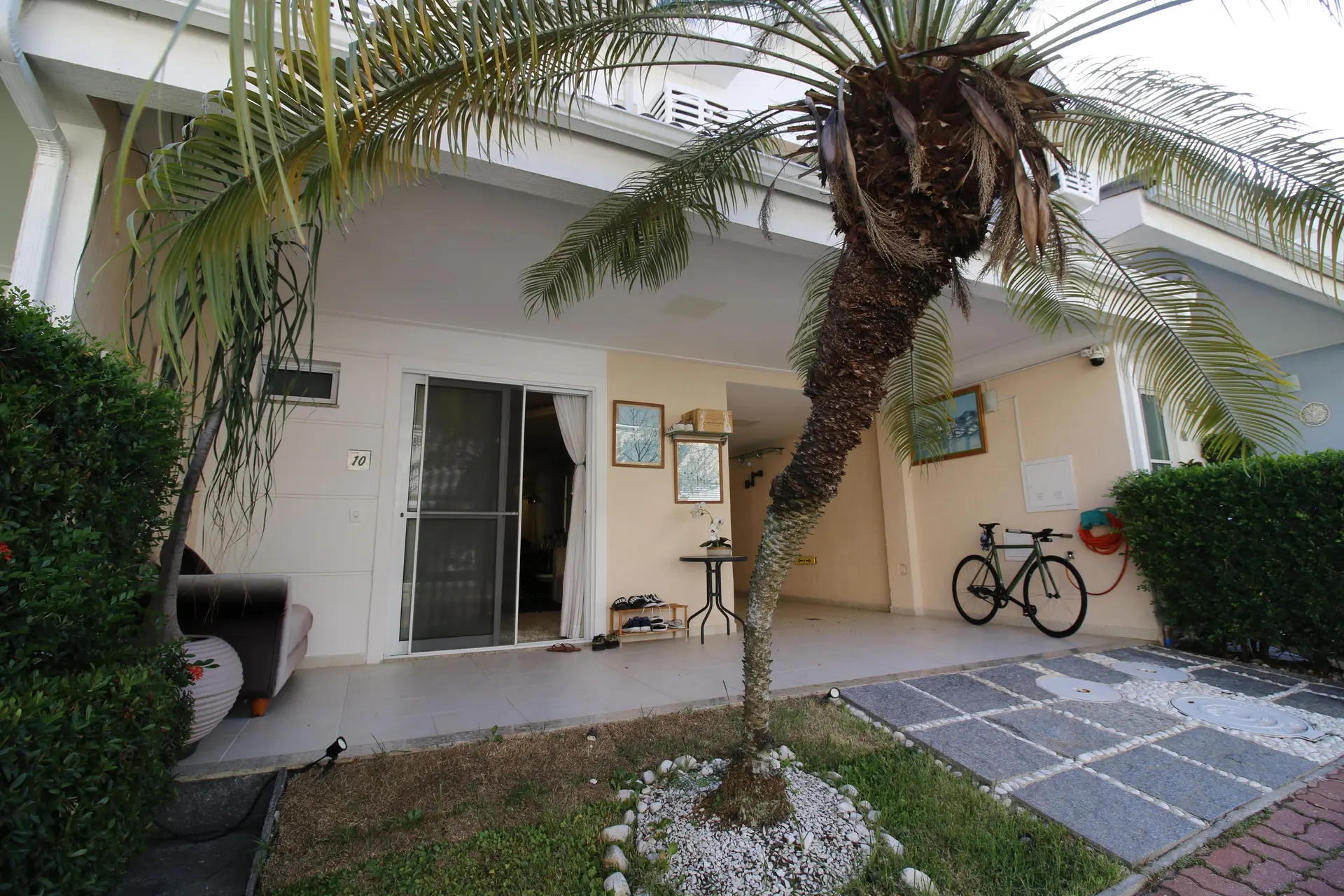 Furnished house, 230 m², with a glass-enclosed balcony — photo 72