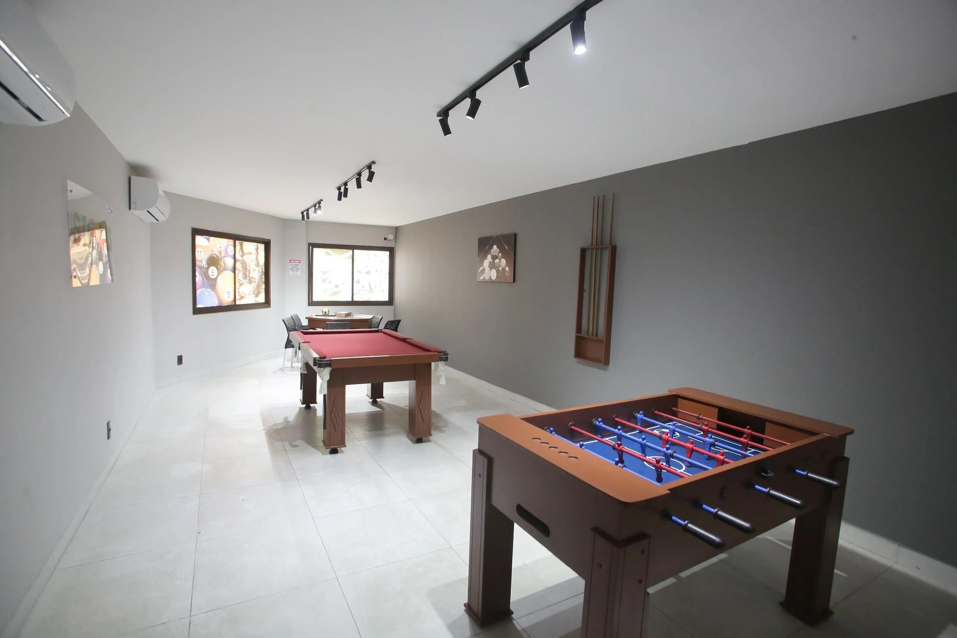 Furnished apartment with 2 bedrooms and open-plan gas kitchen — photo 40