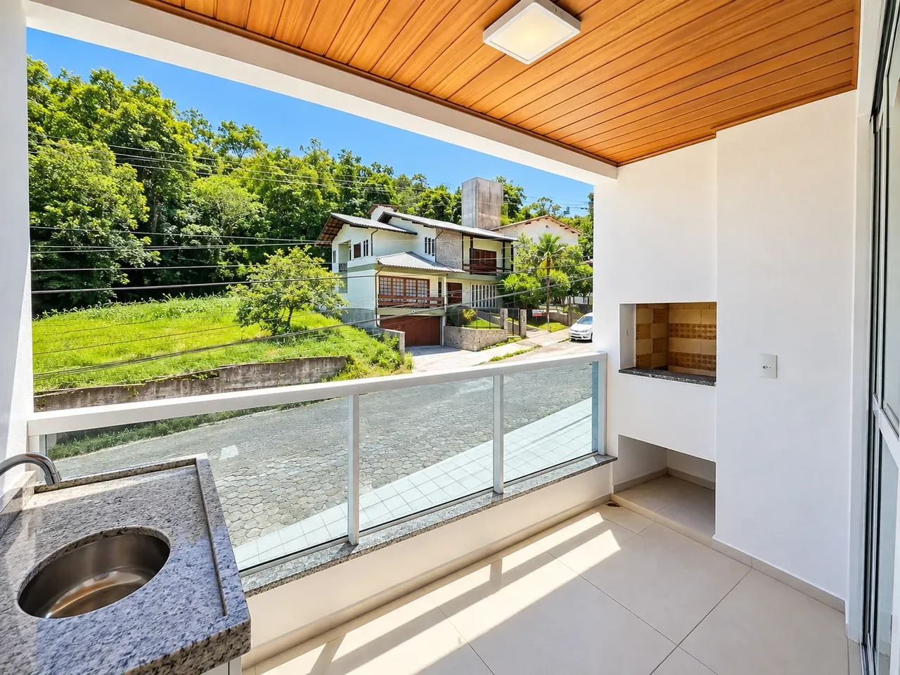 Apartment, 59 m², with a grill on the balcony