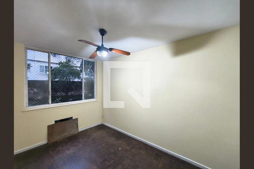 Apartment, 56 m², with wood or laminate floors — photo 3