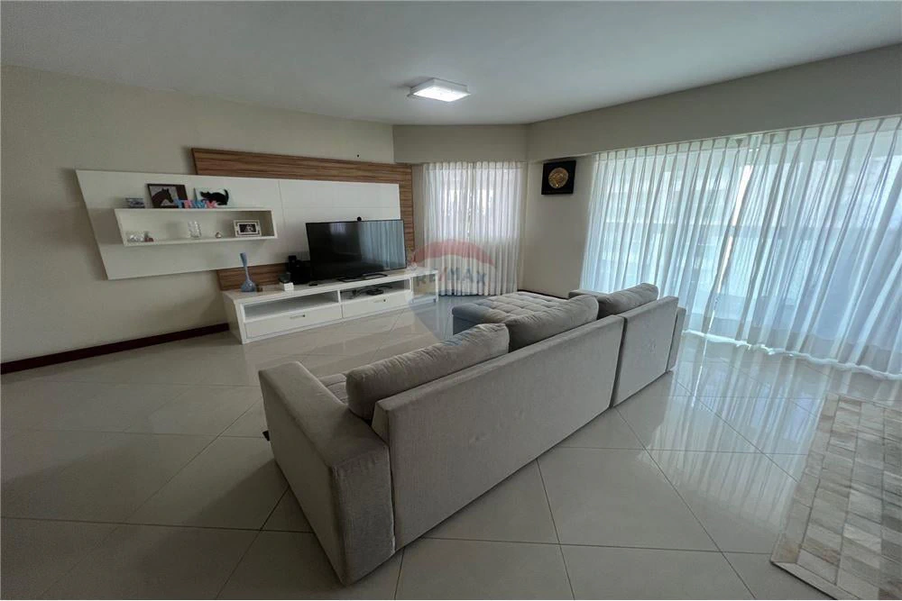Apartamento 218 m² com 4 quartos e varanda com churrasqueira — photo 11