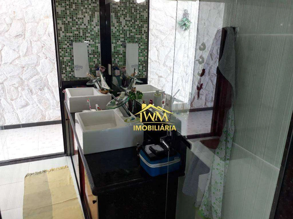 600 m² house with 3 en-suite bedrooms and private garden — photo 10