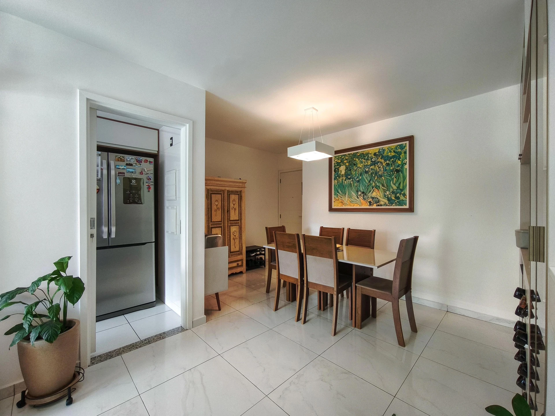 Furnished 2-bedroom apartment with private garden — photo 2