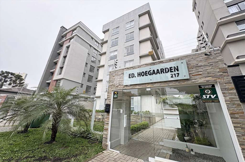 1-bedroom apartment with open-plan kitchen and 49 m² — photo 4