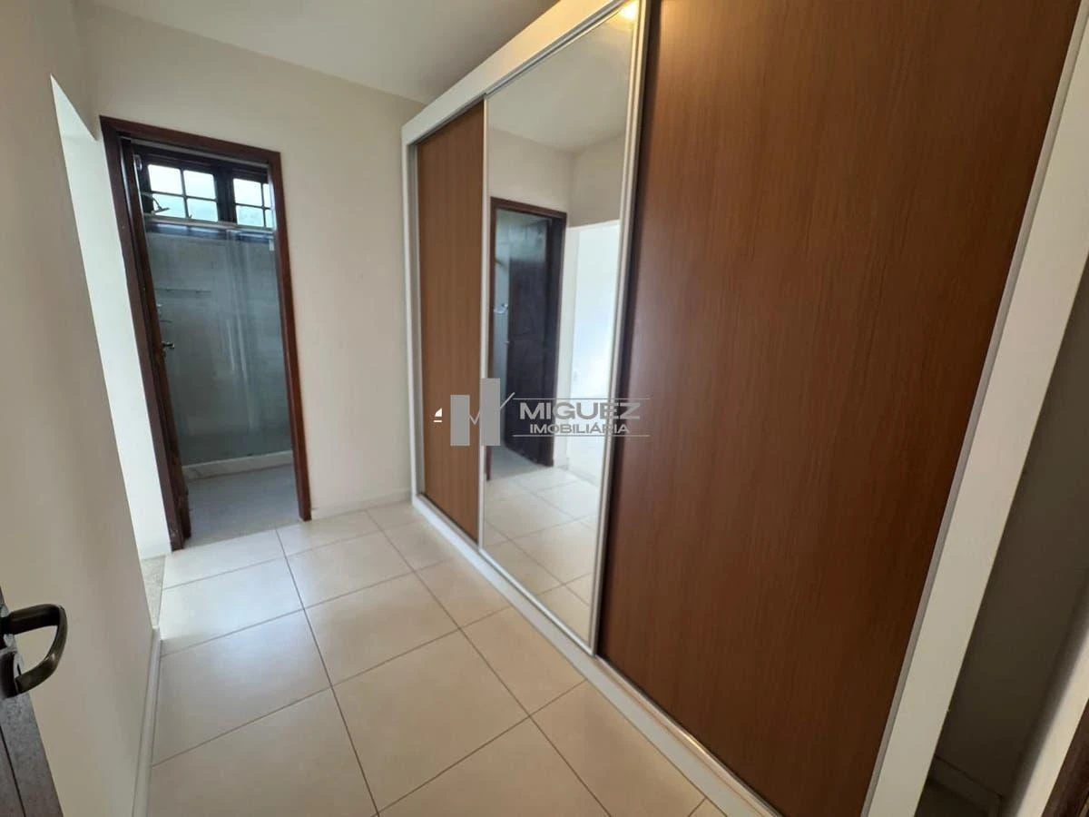 Water view in a 4-bedroom house, 340 m² — photo 28