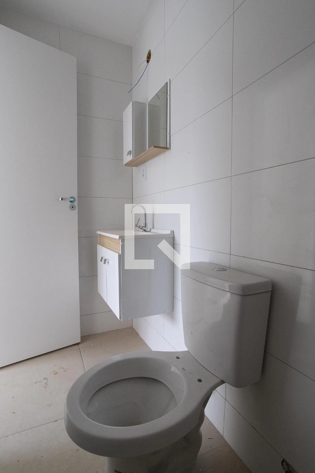 Apartamento de 2 quartos com varanda e 1 vaga