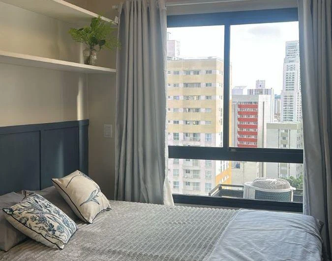 17 m² apartment with 1 bedroom, 1 bathroom, glass shower — photo 3