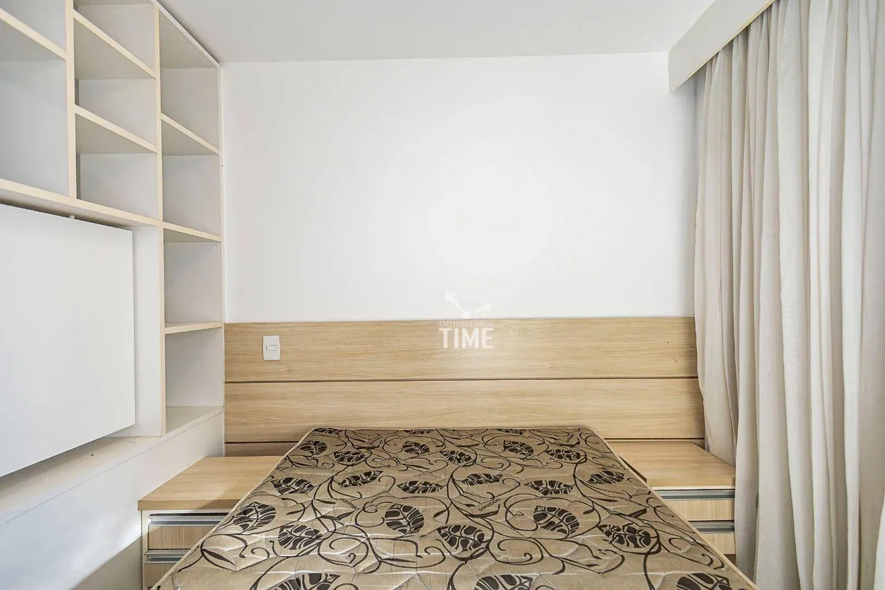 Furnished 1-bedroom apartment with open kitchen — photo 9