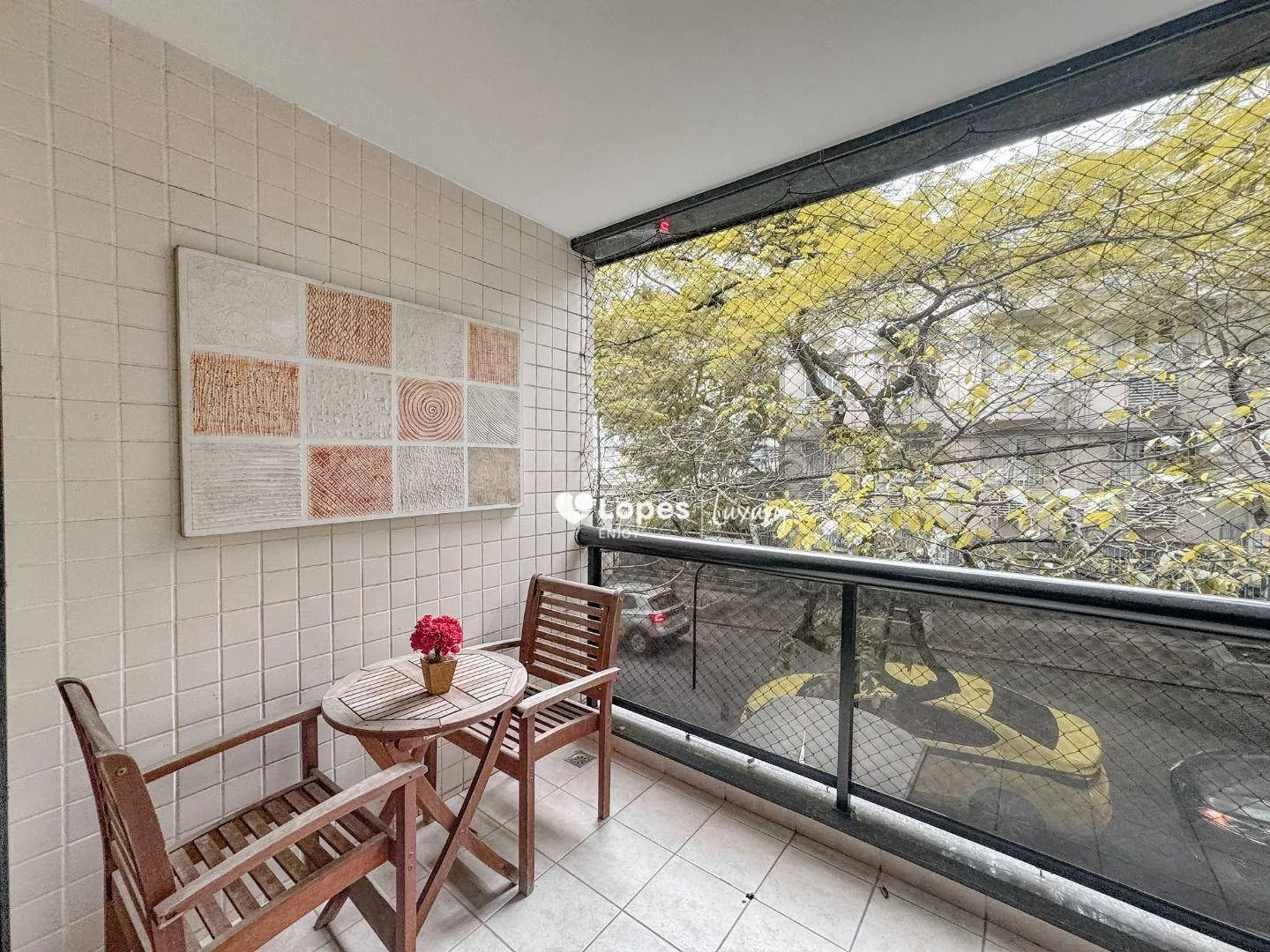 100 m² apartment with 3 bedrooms and a balcony — photo 5