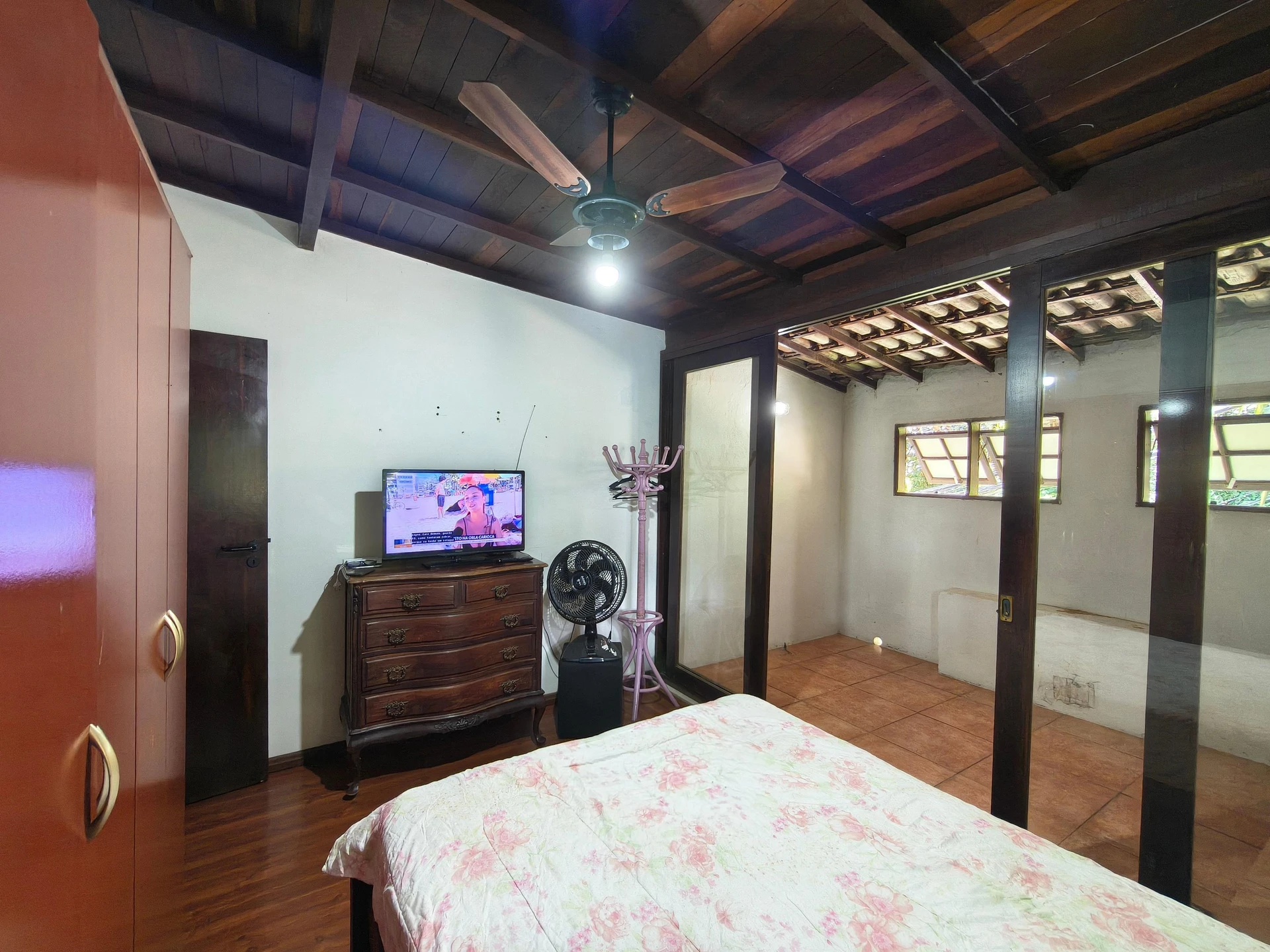 Furnished house with 3 bedrooms and enclosed balcony — photo 33